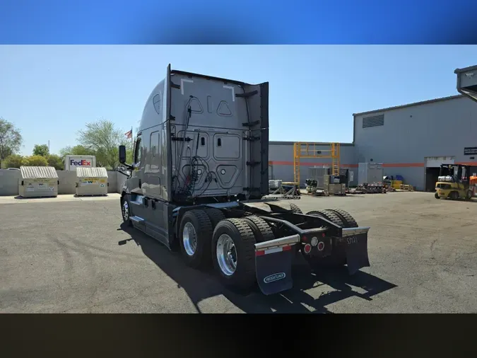 2022 Freightliner Cascadia