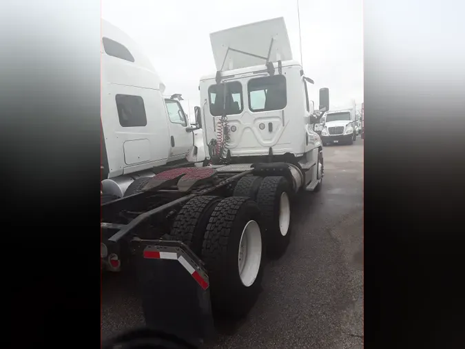 2018 FREIGHTLINER/MERCEDES CASCADIA 125