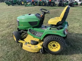 2018 John Deere X739