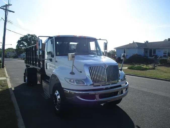 2016 INTERNATIONAL 4300