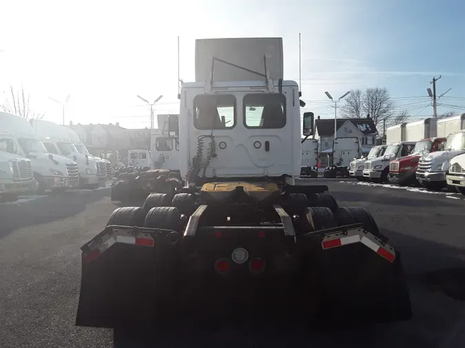 2018 FREIGHTLINER/MERCEDES CASCADIA 125