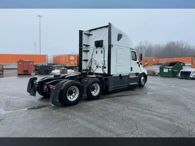 2020 Freightliner Cascadia