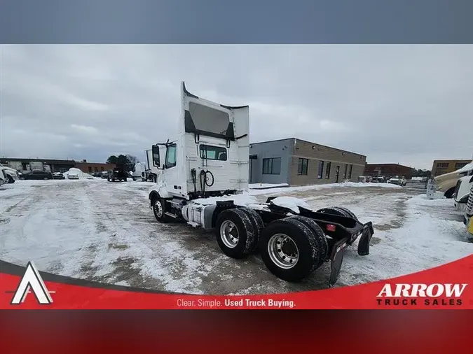 2018 VOLVO VNL300