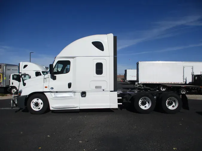 2019 FREIGHTLINER/MERCEDES CASCADIA 125