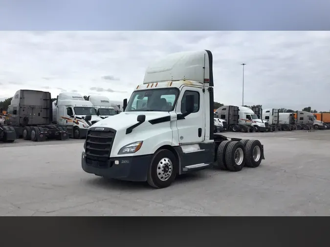 2020 Freightliner Cascadia 126cad299a6d9a13f17b3970776c3c4b983