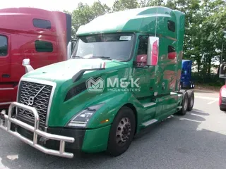 2021 VOLVO VNL64T760