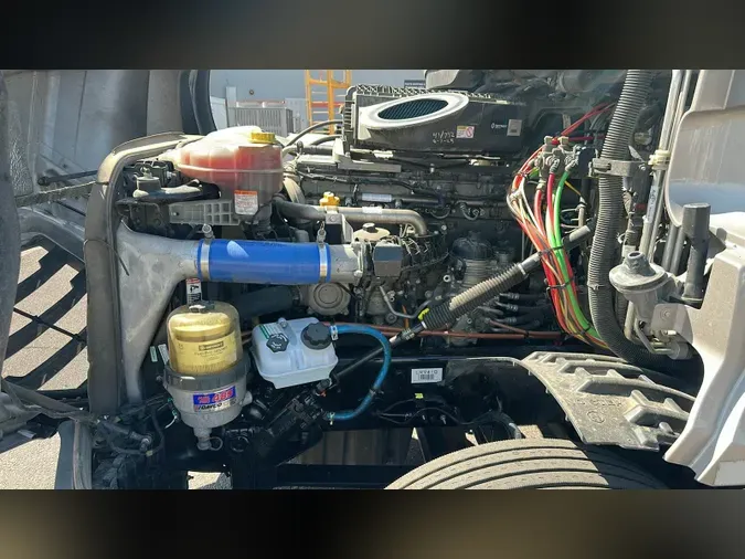 2020 Freightliner Cascadia 126