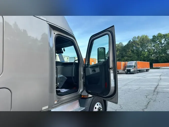 2021 Freightliner Cascadia