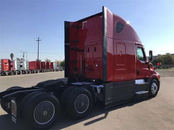 2021 FREIGHTLINER CA126