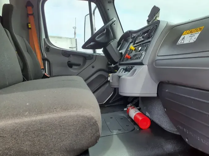 2016 FREIGHTLINER 108SD