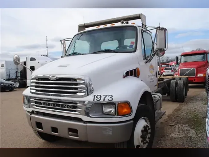 2004 STERLING ACTERRA 8500