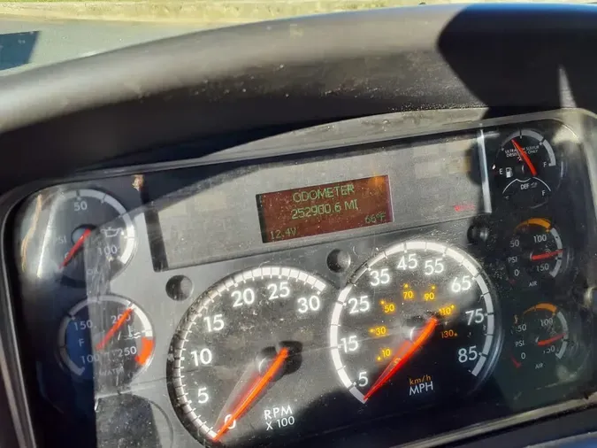 2019 FREIGHTLINER M2 106