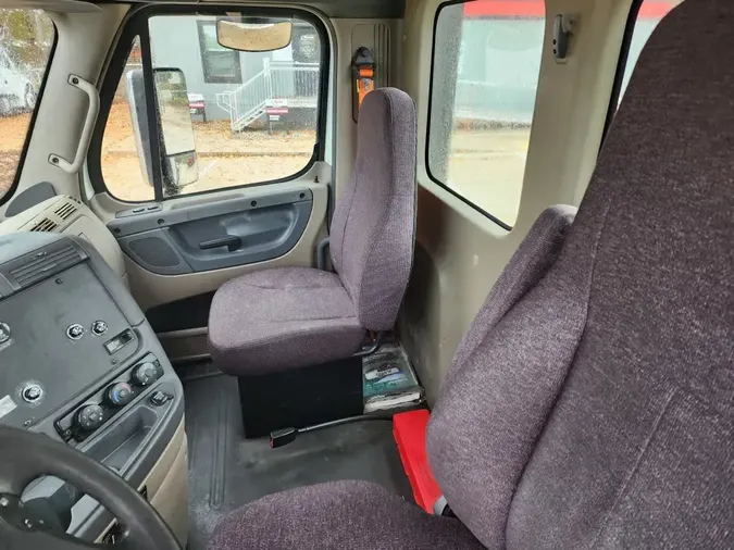 2018 FREIGHTLINER/MERCEDES CASCADIA 113