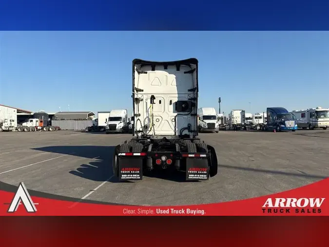 2022 FREIGHTLINER CA126