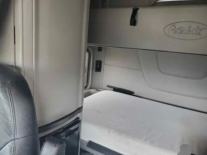 2021 PETERBILT 567