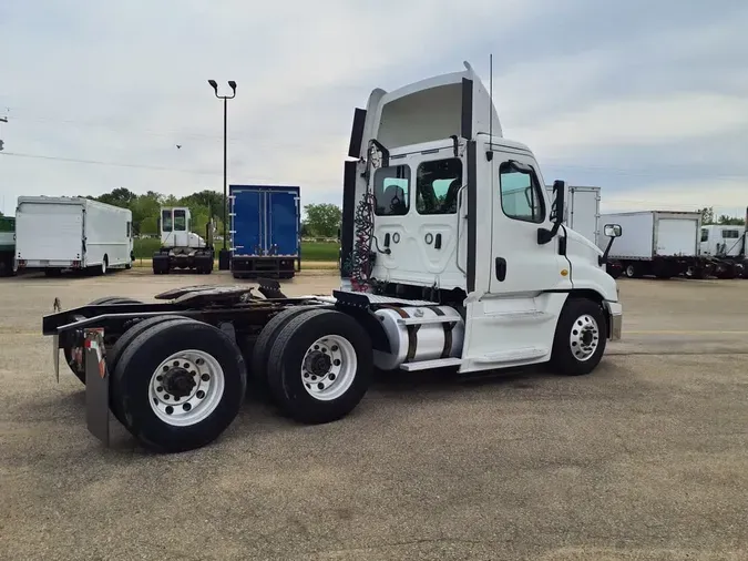 2018 FREIGHTLINER CASCADIA 125
