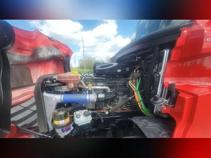 2021 FREIGHTLINER CA126