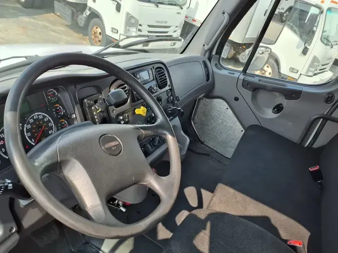 2019 FREIGHTLINER M2 106