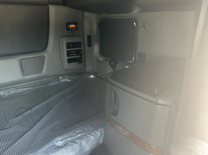 2022 International LT625