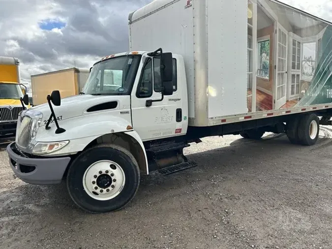 2013 INTERNATIONAL DURASTAR 4300