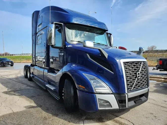2023 VOLVO VNL64T860