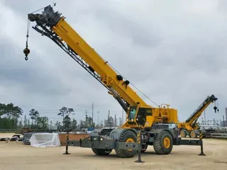 2015 GROVE RT-765E-2