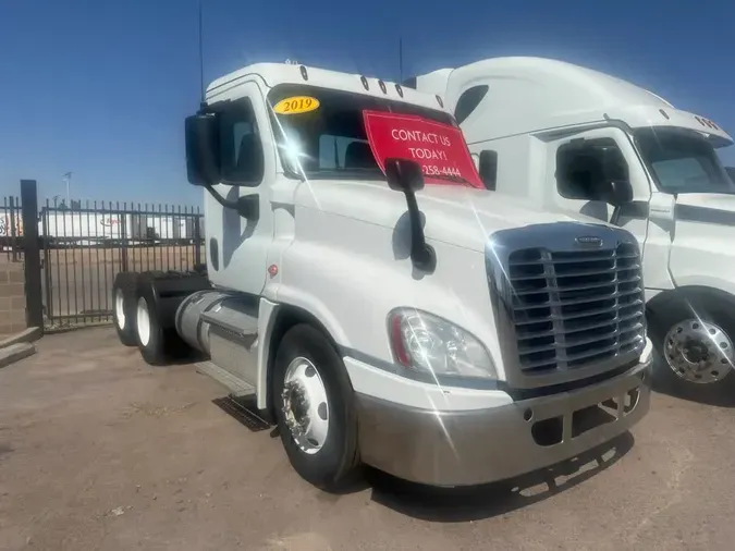 2019 FREIGHTLINER CASCADIA 125