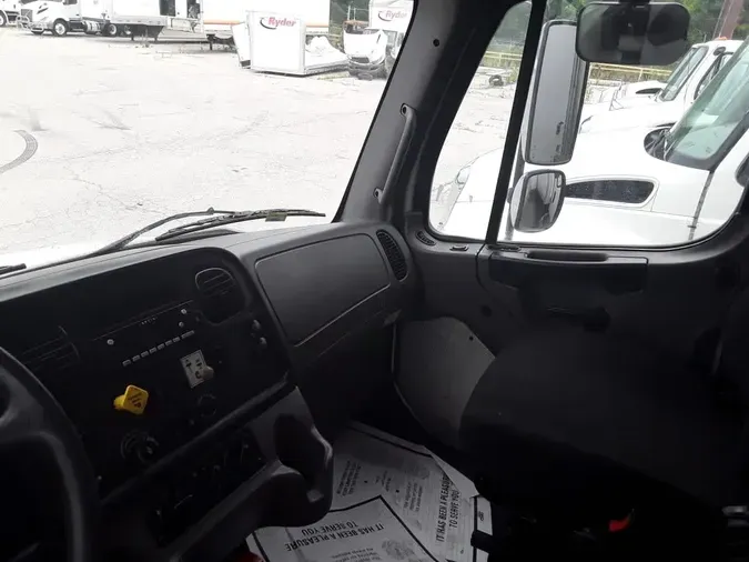 2020 FREIGHTLINER M2 106