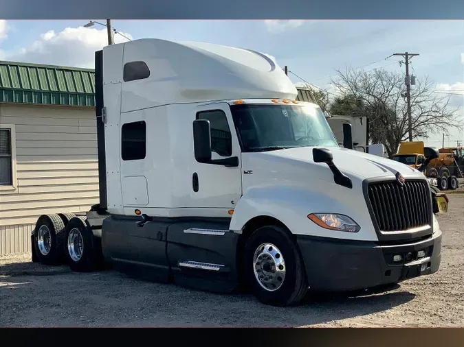2021 INT LT625 6x4cb092e2a8846293e678ae9bc619ba592