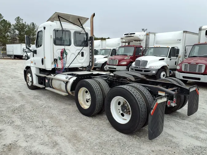 2017 FREIGHTLINER/MERCEDES CASCADIA 125