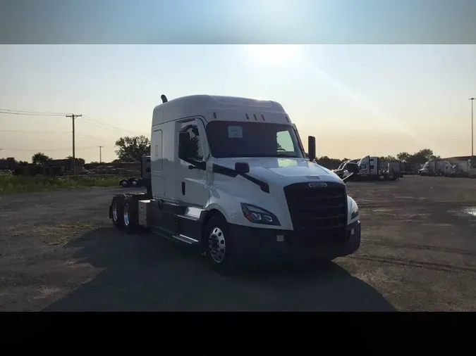 2022 Freightliner Cascadia 126cb0c5df20d95a36f67b4f75e14b767ee