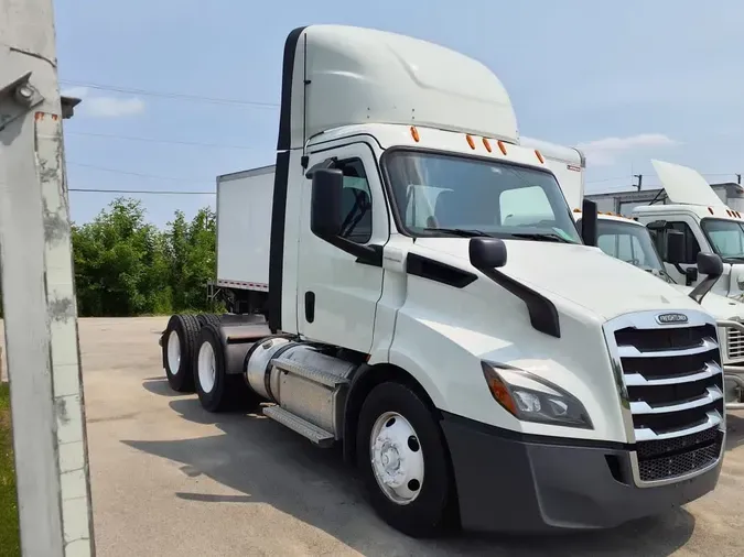 2020 FREIGHTLINER NEW CASCADIA 116
