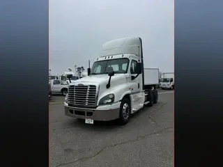 2019 FREIGHTLINER/MERCEDES CASCADIA 125