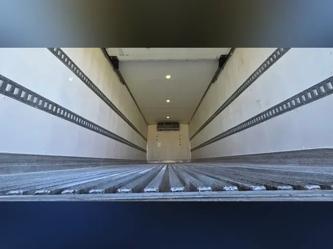 2018 FREIGHTLINER/MERCEDES M2 106