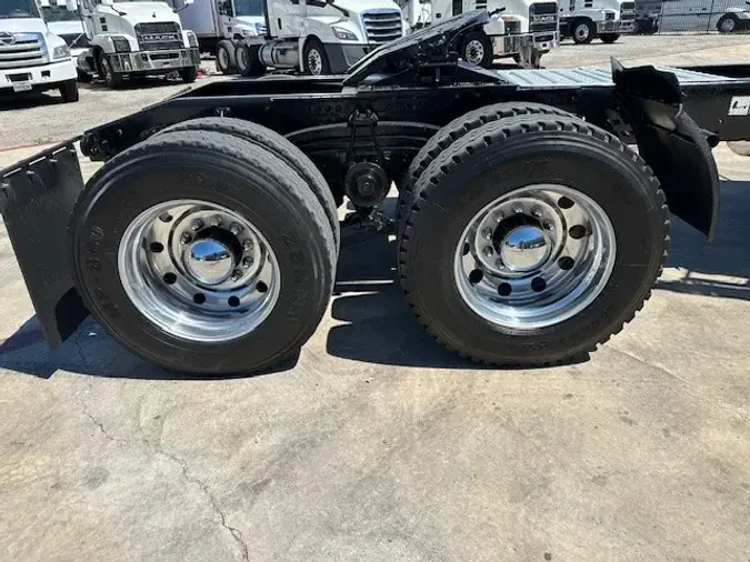 2019 MACK PI64T