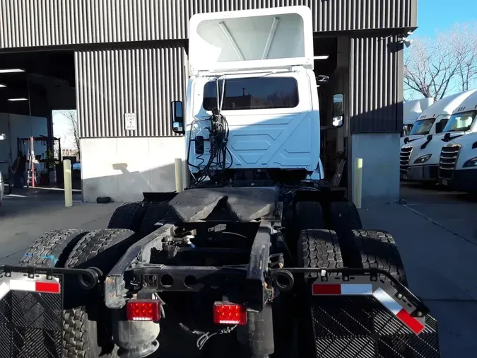 2020 NAVISTAR INTERNATIONAL LT625 DAYCAB T/A