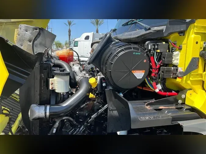2018 INTERNATIONAL RH613