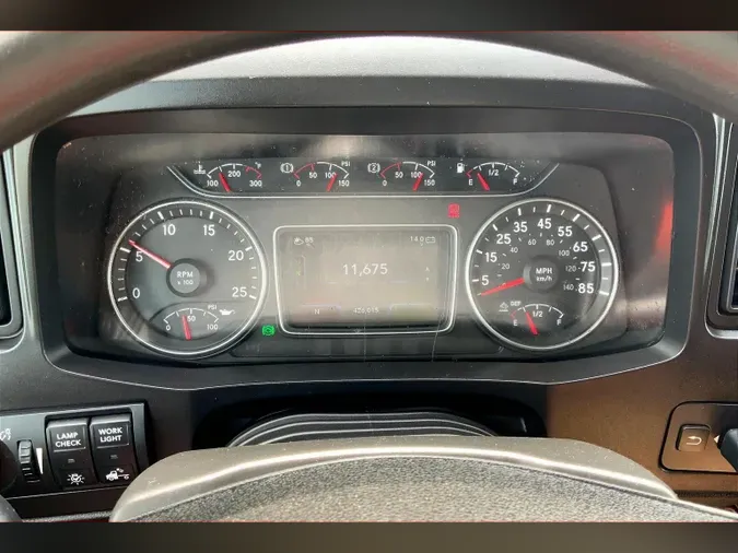 2022 INT LT625 6x4