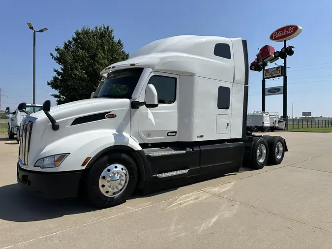 2022 Peterbilt 579cb1965ba8a6dd5916563a409003440a8