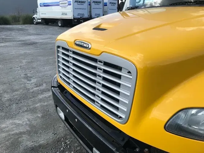 2018 Freightliner M2