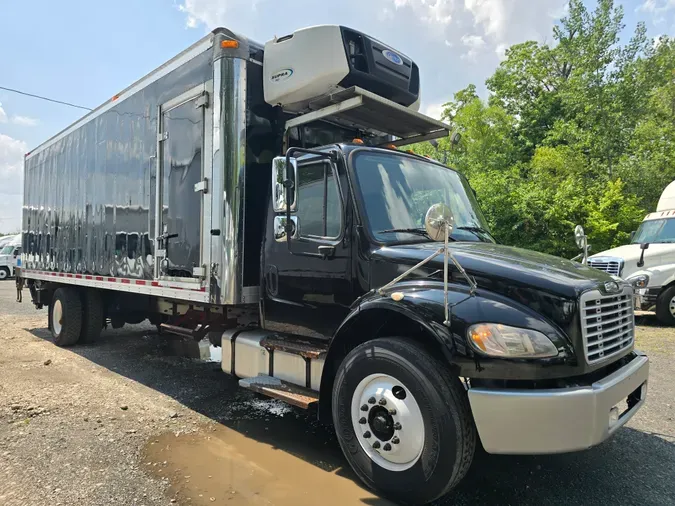 2016 FREIGHTLINER/MERCEDES M2 106