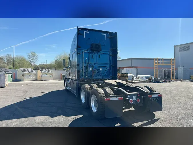 2023 Freightliner Cascadia 126
