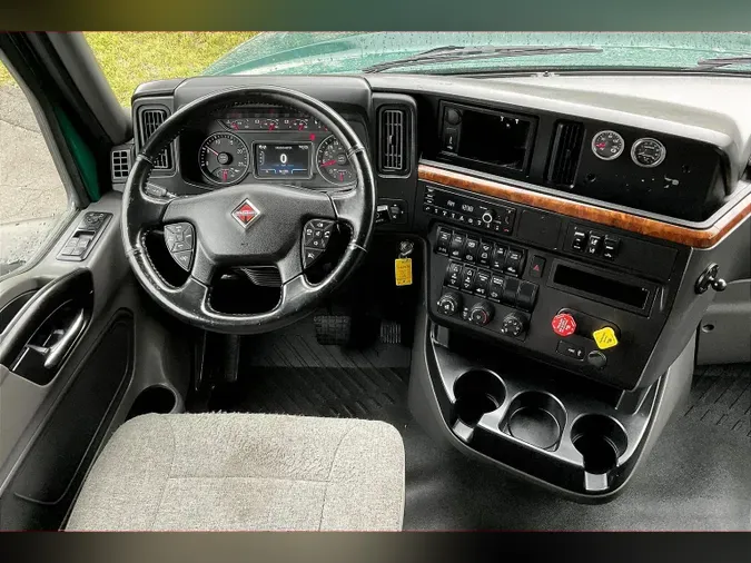 2022 INT LT625 6x4