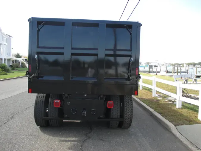 2019 FREIGHTLINER M2-106