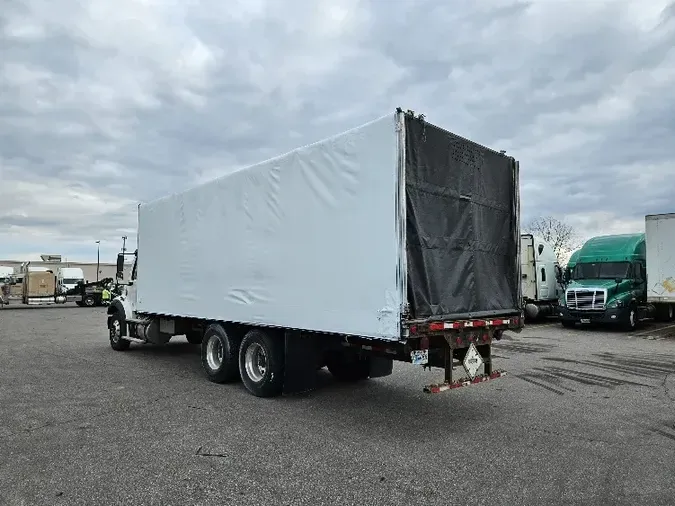 2016 Freightliner M211264S