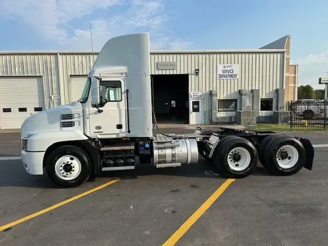 2025 MACK AN64T