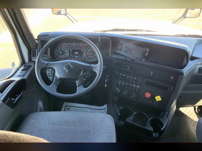 2022 INT LT625 6x4