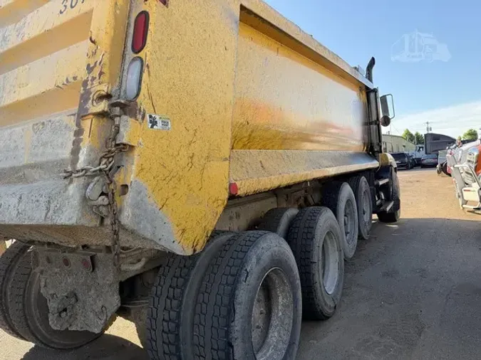 1995 MACK CL713cb2b2a25ad92c03574c35ca500a06a5f