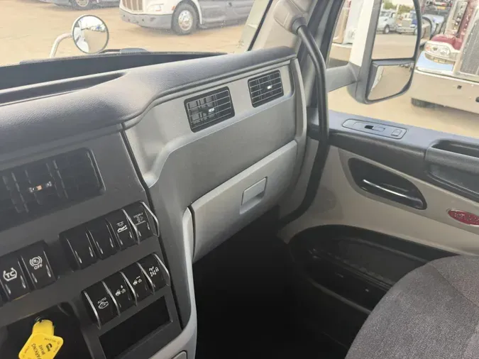 2024 Peterbilt 579