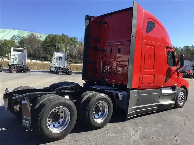 2020 FREIGHTLINER CASCADEVO1